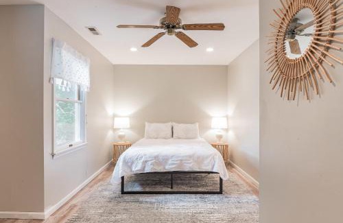 Cape May Court House Casa | Serene single story, Grill, Fire Pit, fenced yard and Pet friendly stay