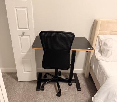Calgary Apartamento | Serene Stay Near Calgary Airport