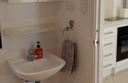 North Fremantle Apartamento | Serene Studio Guesthouse next to Swan River & walking distance to Leighton Beach