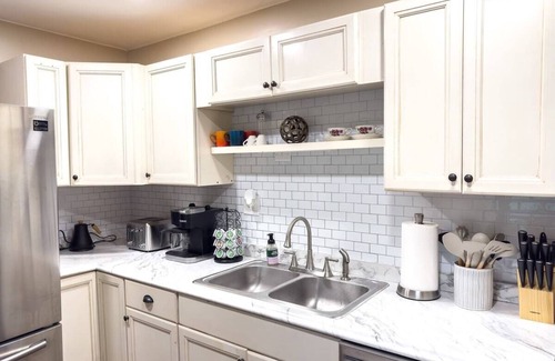 Arlington Chalet De Esquí | Serene & Stylish Chalet ~HOT TUB ~ near Manchester ~ Pet-friendly