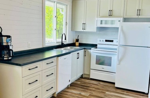 Tobermory Cabaña | Serene Tobermory waterfront cottage