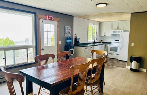 Tobermory Cabaña | Serene Tobermory waterfront cottage