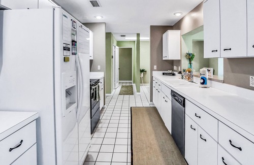 Harbor Bluffs Casa | Serene waterfront retreat with a washer/dryer, central AC, private pool, & dock
