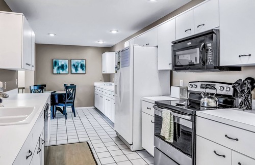 Harbor Bluffs Casa | Serene waterfront retreat with a washer/dryer, central AC, private pool, & dock