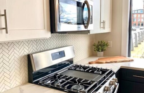 Portsmouth Apartamento | Serene Waterfront Studio in Downtown Portsmouth