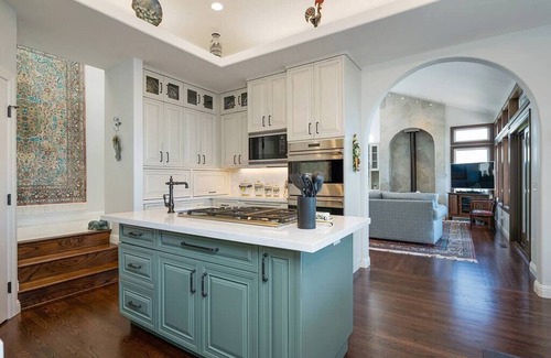 Larkfield-Wikiup Villa | Serenissima Terrace--Hilltop Luxury Home with Serene Gardens and Panoramic Views