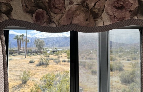 Borrego Springs Casa | Serenity Oasis 5th Wheel Camper trailer