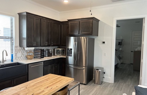 Decker Prairie Apartamento | Serenity Pines, one bedroom, one bathroom apartment with full kitchen and garage
