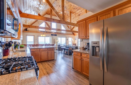 Town of Torrey Casa | Serenity Place: hermosa casa frente al lago