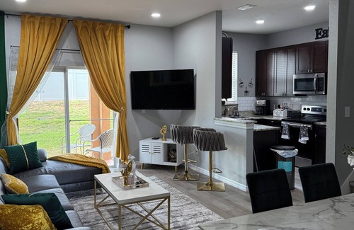 Wellington Casa | Serenity @ Regal Palms Charming 3bedroom townhome with fitness room in Davenport