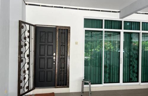 Gua Casa | Seri Hayzar Homestay