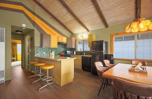 Big Bear Lake Hotel | Sessions Retreat & Hotel