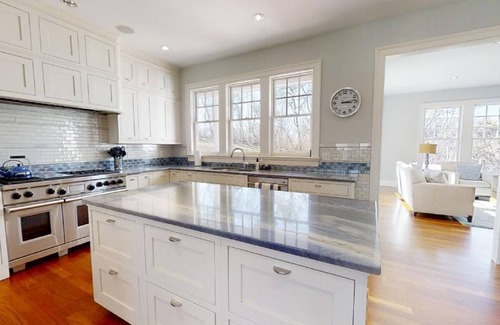 East Dennis Casa | Sesuit Neck Estate with the Best Private beach on the Bay!: 039-D