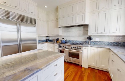 East Dennis Casa | Sesuit Neck Estate with the Best Private beach on the Bay!: 039-D