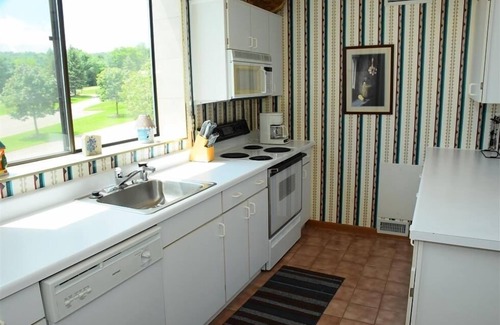 Seven Springs Condominio | Seven Springs 2 BR Deluxe Condo, Mountain Views! by RedAwning - Save 10% on 3 Nights, 15% on 5 Nights!