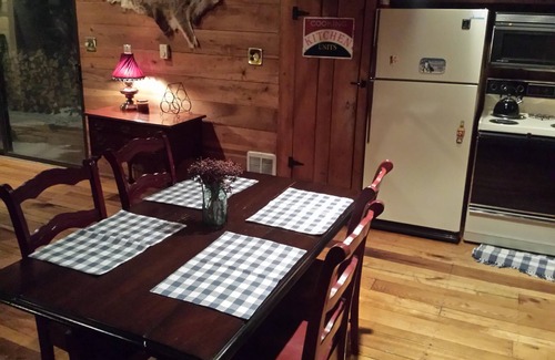 Champion Chalet De Esquí | Seven Springs Cabin - Fox Tail Chalet - Cabaña de madera auténtica, que admite mascotas Chalet