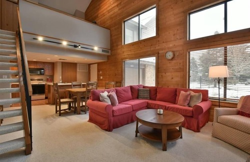 Seven Springs Condominio | Seven Springs Sunridge 3 BR Condo, Sleeps 10! by RedAwning - Save 10% on 3 Nights, 15% on 5 Nights!