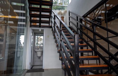 Caringin Villa | Seven Terrace