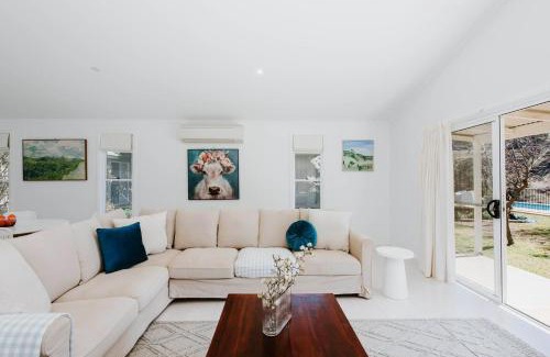 Yarrabin Casa | Seven Tree Hill - An Enchanting Family Homestead