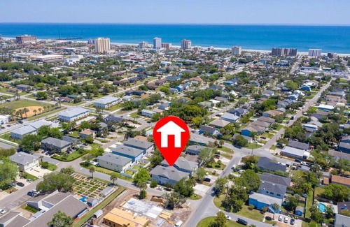 Jacksonville Beach Casa | Seventh Seas half mile to the beach pet friendly Near to the Mayo Clinic - UNF - TPC Sawgrass - Convention Center - Shopping Malls - Under 3 Hours from DISNEY