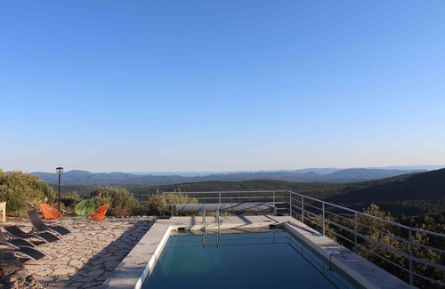 Mons Casa | Seventies architect-designed house.