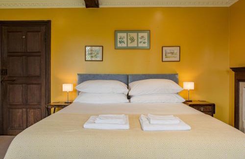 Severn Stoke Casa | Severn End - 15th Century Manor House!