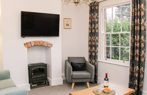 Shrewsbury Cabaña | SEVERN WAY COTTAGE, pet friendly, with a garden in Shrewsbury