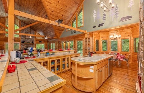Gatlinburg - Pigeon Forge Villa | Sevierville 14 - Tres Habitaciones Villa, Capacidad 12
