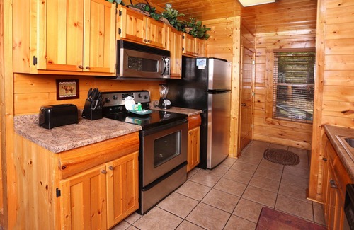 Gatlinburg - Pigeon Forge Villa | Sevierville 37 - Dos Habitaciones Villa, Capacidad 10