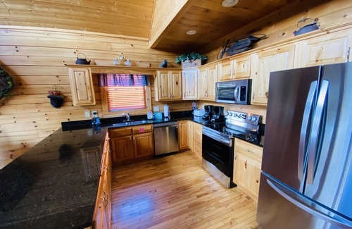 Gatlinburg - Pigeon Forge Villa | Sevierville 5 - Seis Habitaciones Villa, Capacidad 18