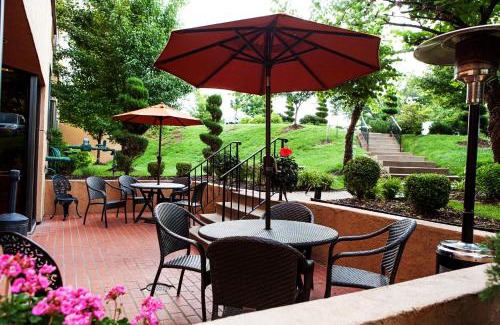 Southmoreland Hotel | Seville Plaza Hotel, Trademark Collection by Wyndham