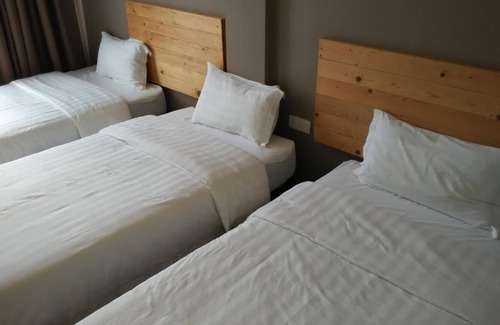 Cerung Melintang Hotel | Sg Paka Hotel