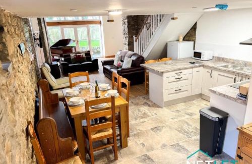 Milford Haven Casa | Sgubor Sgiwiff - Luxury Family Rural Retreat in Pembrokeshire