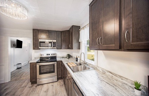 Wolf Lake Casa | Shabby Chic Bungalow