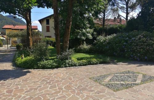 Carenno Apartamento | Shabby house Donatella