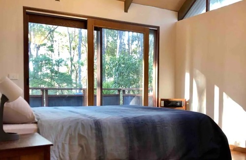 Rosedale Casa | Shaded Headland Retreat