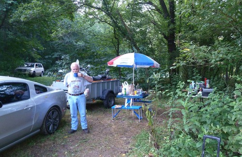 Gainesboro Alquiler De RV | Shaggy Bark Camping2. Una experiencia de camping más privada. La granja Walker de 75 acres