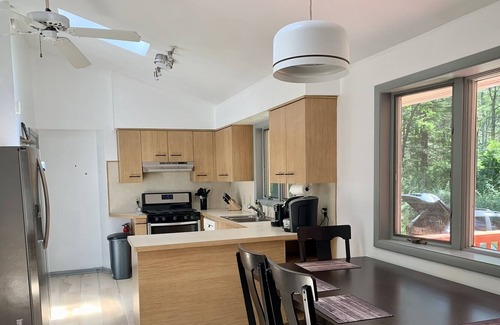 Canaan Casa | Shaker mid century