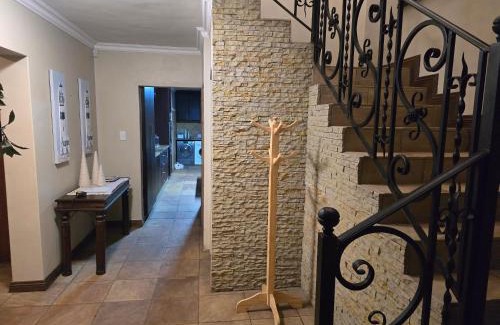 Ramsgate Beach Casa | SHALE BEACH HOUSE: 3-Bedroom House with Private Beach Access.