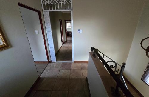 Ramsgate Beach Casa | SHALE BEACH HOUSE: 3-Bedroom House with Private Beach Access.