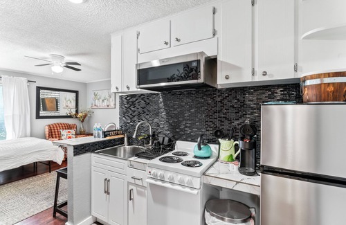 Airport Heights Community Council Casa | ShaligoHomes Queen Suite On 16th Ave