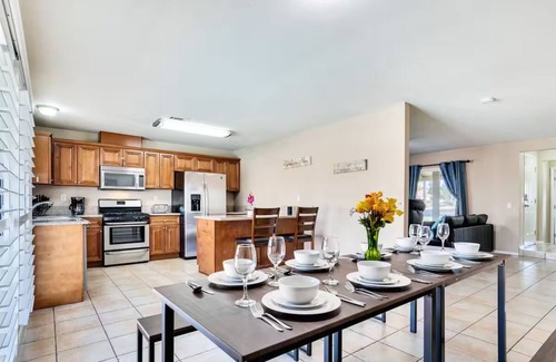 Riverside Casa | Shalimar Retreat, Large Pool, Hot Tub, Game Room, Backyard, 5 Bdrooms, BBQ Grill