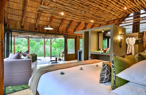 Paterson Cabina | Shamwari Bayethe