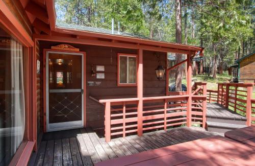 North Wawona Casa | Shangri la-de-da at The Redwoods