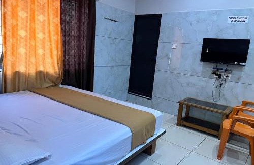 Murudeshwara Hotel | Shanti Nivas Homestay