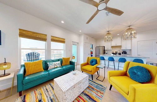 Bella Vista Casa | Shared pool, Shared Hot Tub, Parking for 3