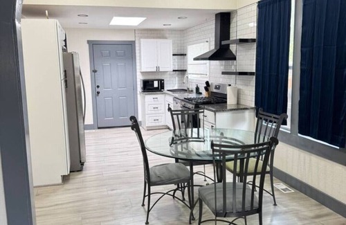 Barnum West Cabina | Shared Room near Downtown Denver & Lake (Room 4)