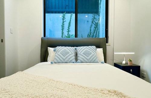 Bardon Casa | SHAREHOUSE 2bedroom-Retreat at Bardon