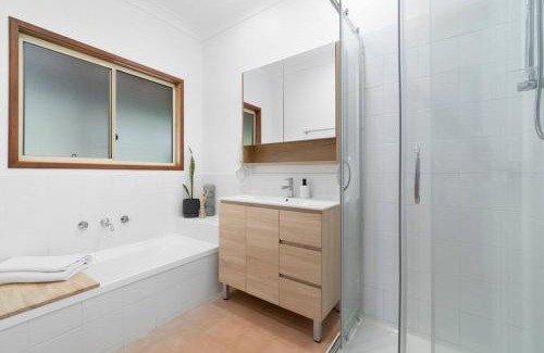 Leets Vale Casa | Sharpe's Ridge Retreat