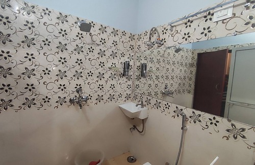Gomti Nagar Hotel | Sharvil inn